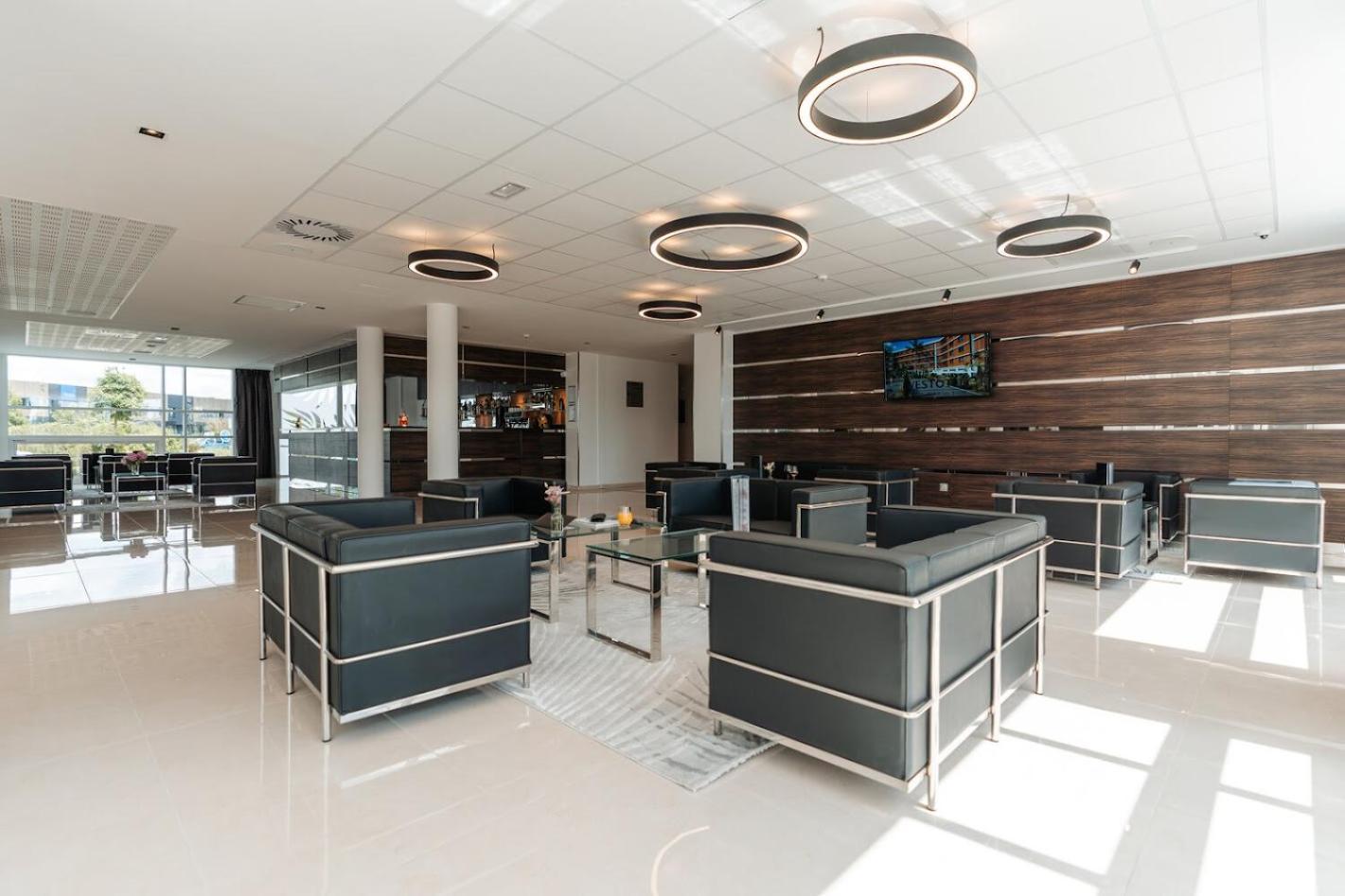 Westotel Taverny - Paris Val-D'Oise Экстерьер фото