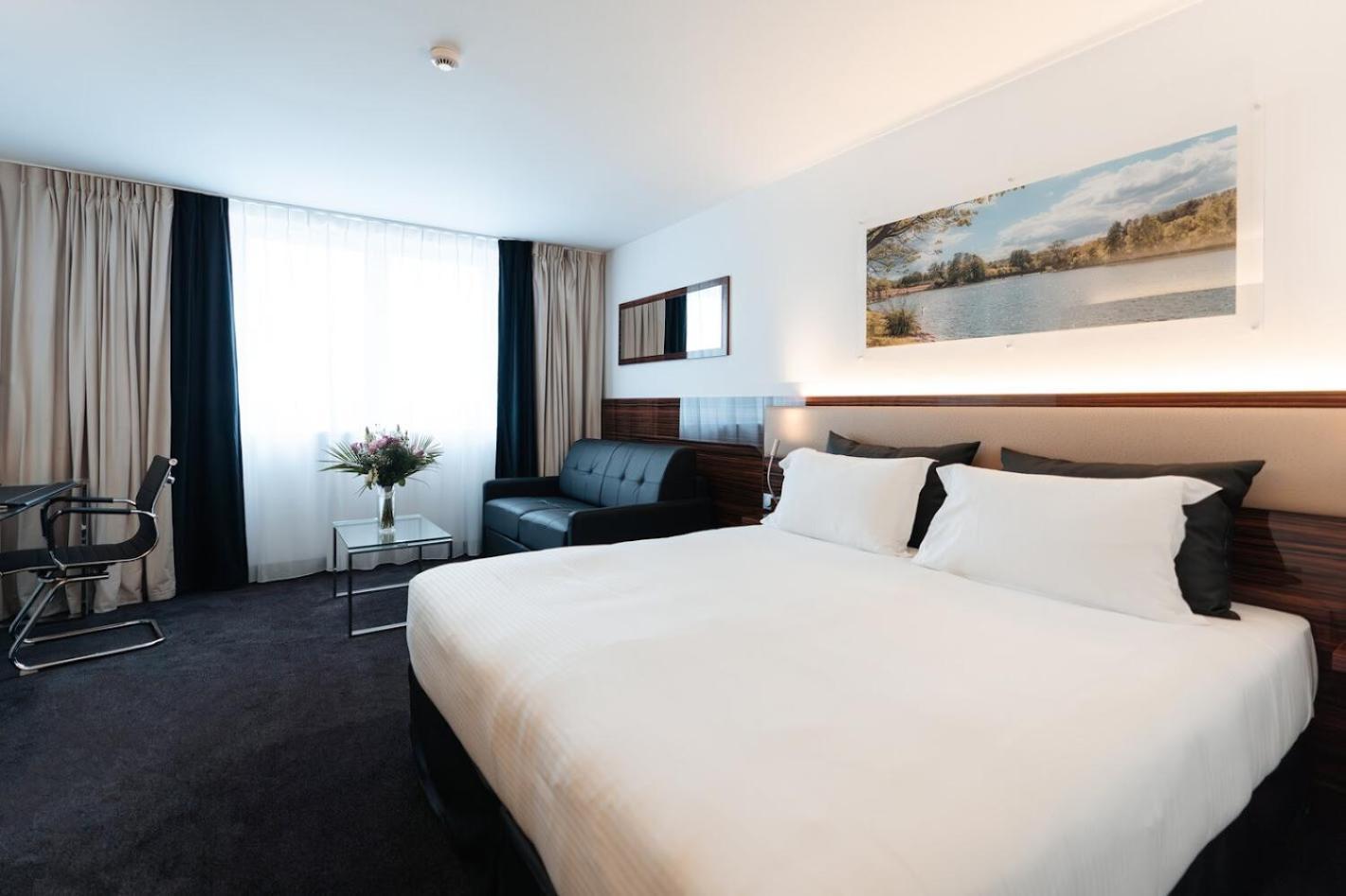 Westotel Taverny - Paris Val-D'Oise Экстерьер фото
