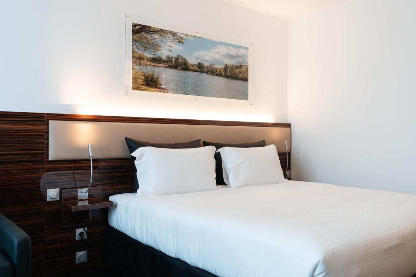 Westotel Taverny - Paris Val-D'Oise Экстерьер фото