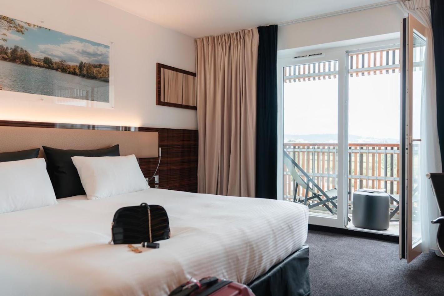 Westotel Taverny - Paris Val-D'Oise Экстерьер фото